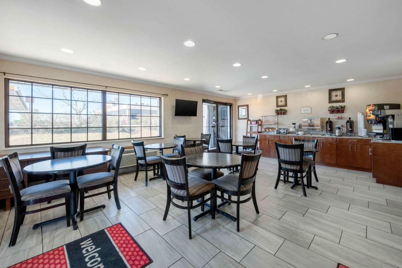 Econo Lodge Lexington Zewnętrze zdjęcie